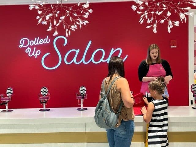 doll salon