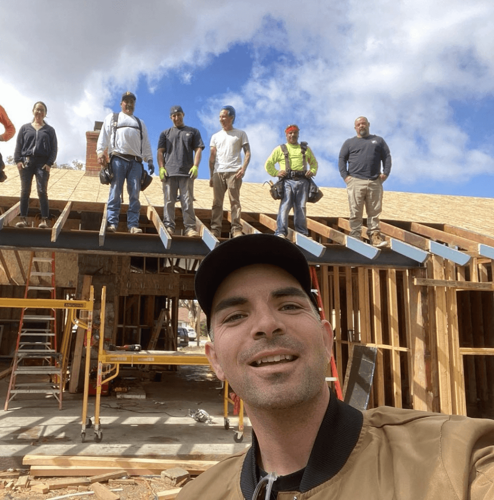 roofing team